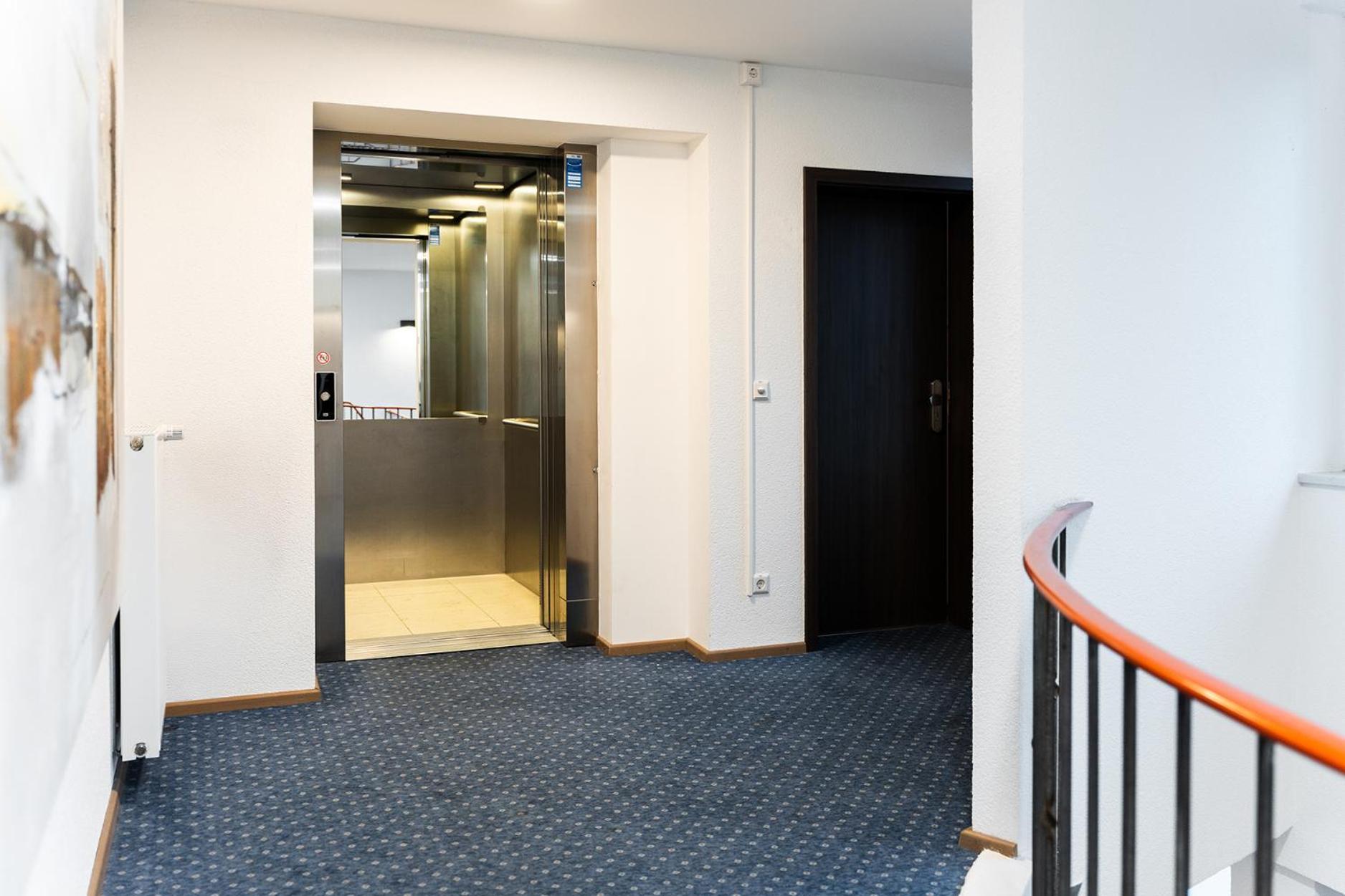 Hotel Vier Jahreszeiten Therme & Kliniken Bad Krozingen Naehe Freiburg & Schwarzwald Ideal Fuer Wellness Kur & Business Ausfluege 24H Check In- Wlan & Parken Gratis Экстерьер фото
