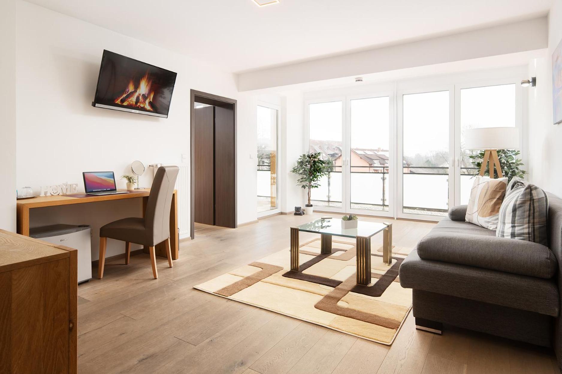 Hotel Vier Jahreszeiten Therme & Kliniken Bad Krozingen Naehe Freiburg & Schwarzwald Ideal Fuer Wellness Kur & Business Ausfluege 24H Check In- Wlan & Parken Gratis Экстерьер фото